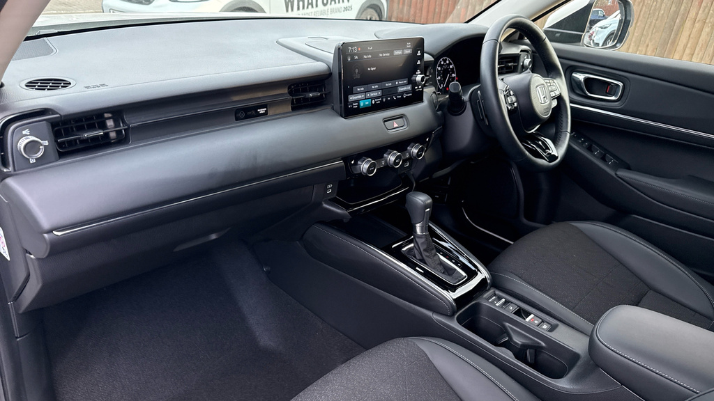 Honda Hr-V Advance White #2