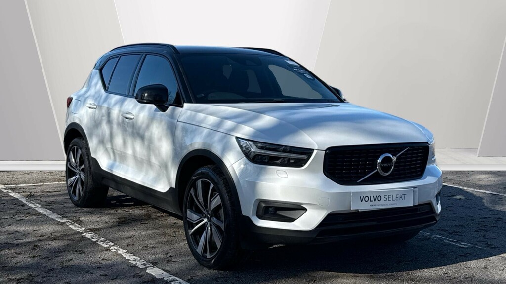 Volvo XC40 R Design Pro White