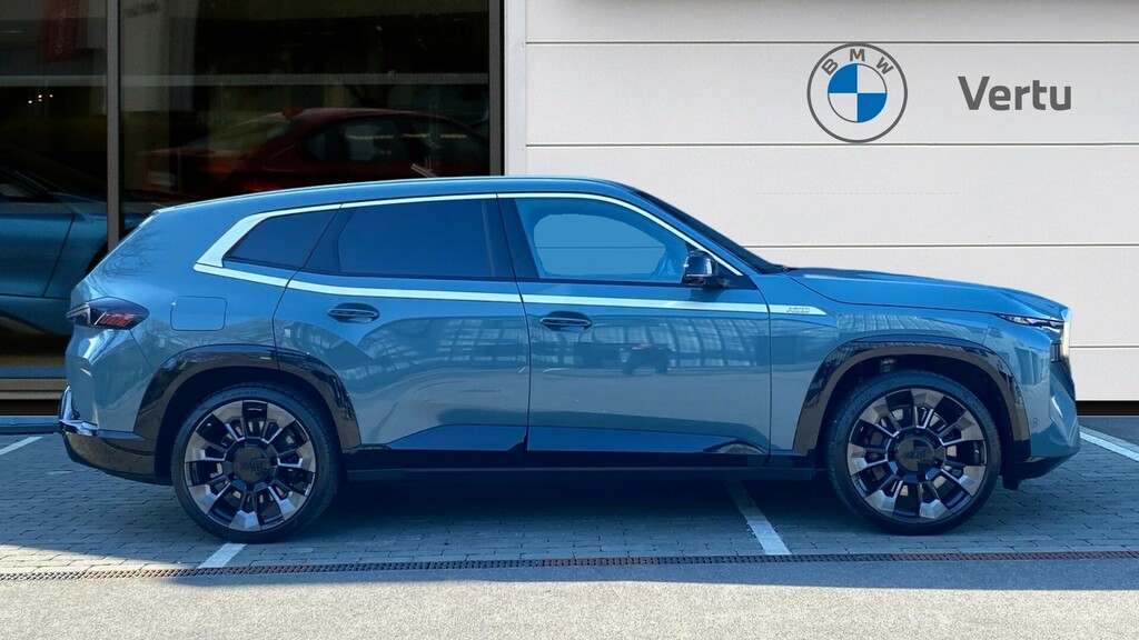 BMW XM Estate YC23UWB Green #3