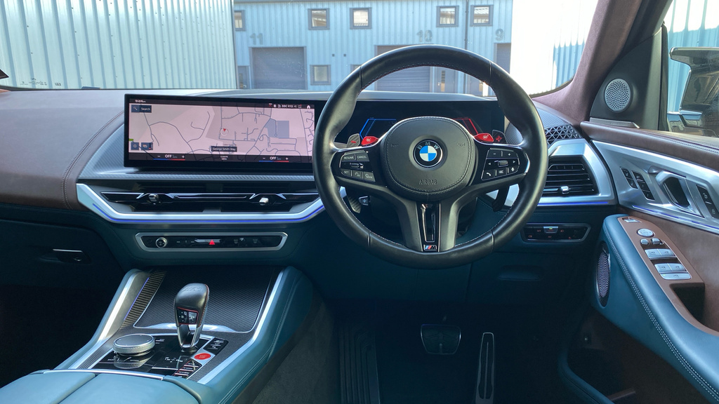 BMW XM Estate YC23UWB Green #5