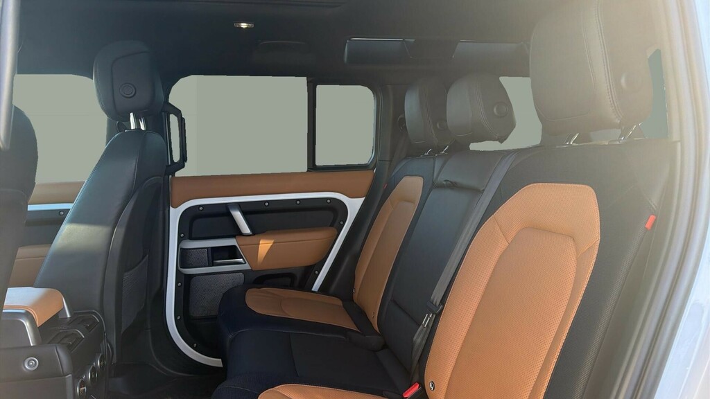 Land Rover Defender 110 X-dynamic Hse MT23JYU White #4