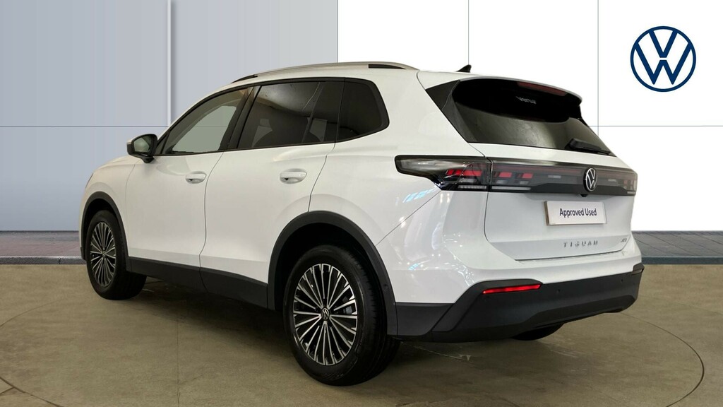 Volkswagen Tiguan Match VN75OOJ White #3