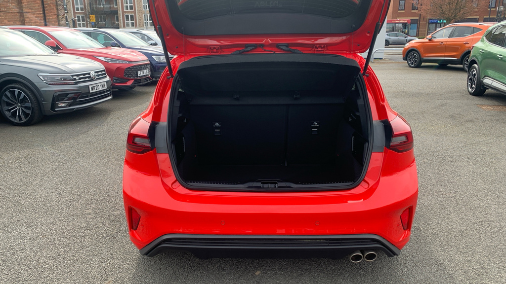 Ford Focus St-line Red #4