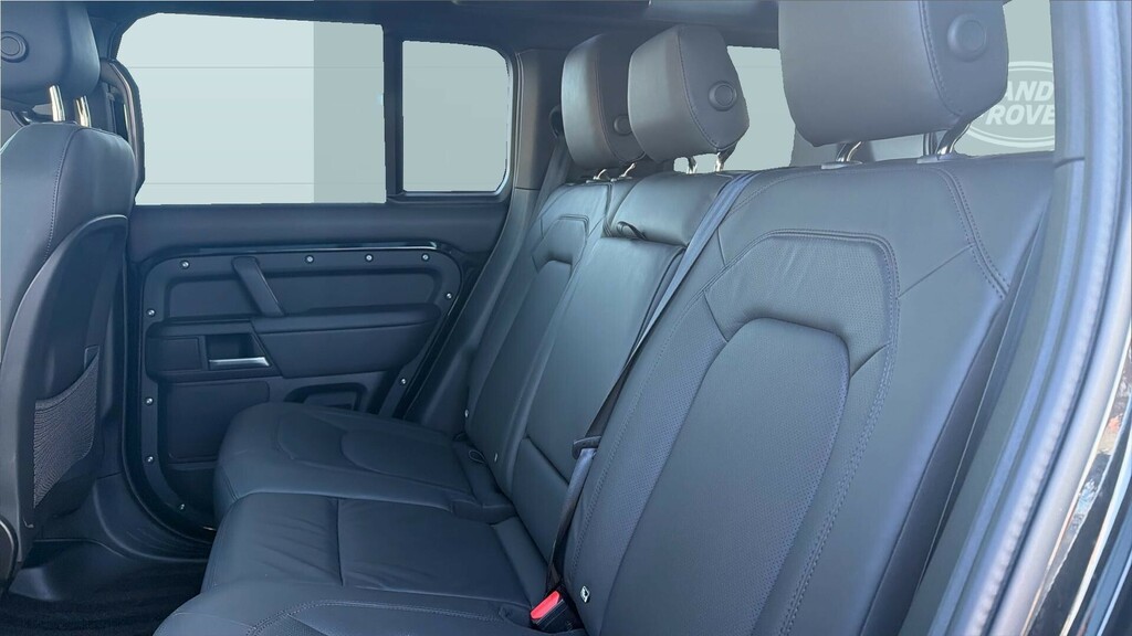Land Rover Defender 110 X-dynamic Hse MA75LHF Black #4