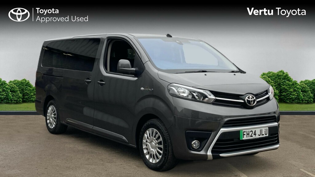 Toyota Proace Verso Shuttle White