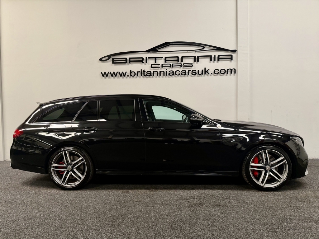 Mercedes-Benz E Class Estate 4.0 Amg E 63 S 4Matic Premium LS68NSV Black #2