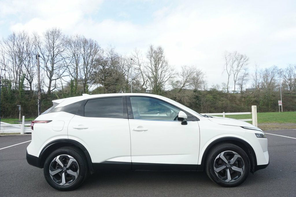Nissan Qashqai 1.3L N-connecta PF72KJV White #3