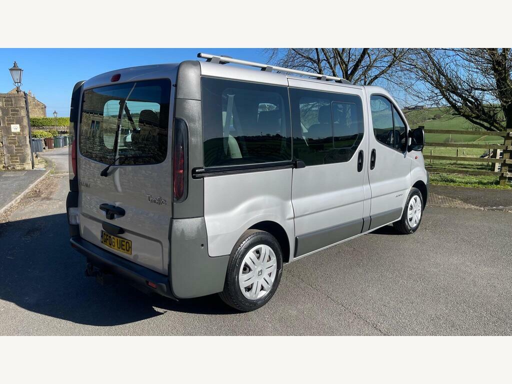 Renault Trafic 1.9 Td Dci Sl27 Silver #4