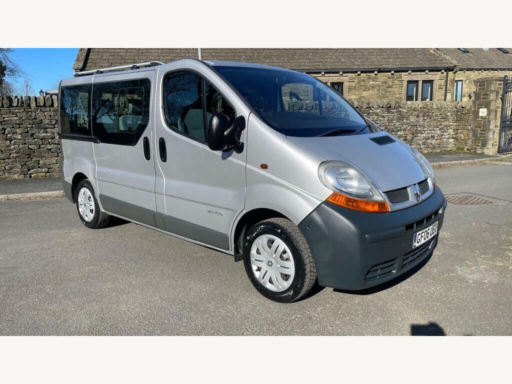 Renault Trafic 1.9 Td Dci Sl27 Silver