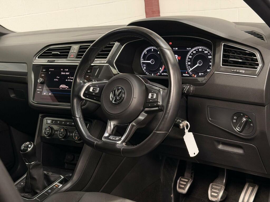 Volkswagen Tiguan Suv 2.0 Tdi R-line Euro 6 Ss 201868 VN68UBZ Grey #3