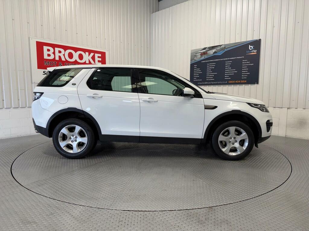 Land Rover Discovery Sport Suv 2.0 Td4 Se 4Wd Euro 6 Ss 5 Seat 2017 NG17OTW White #2