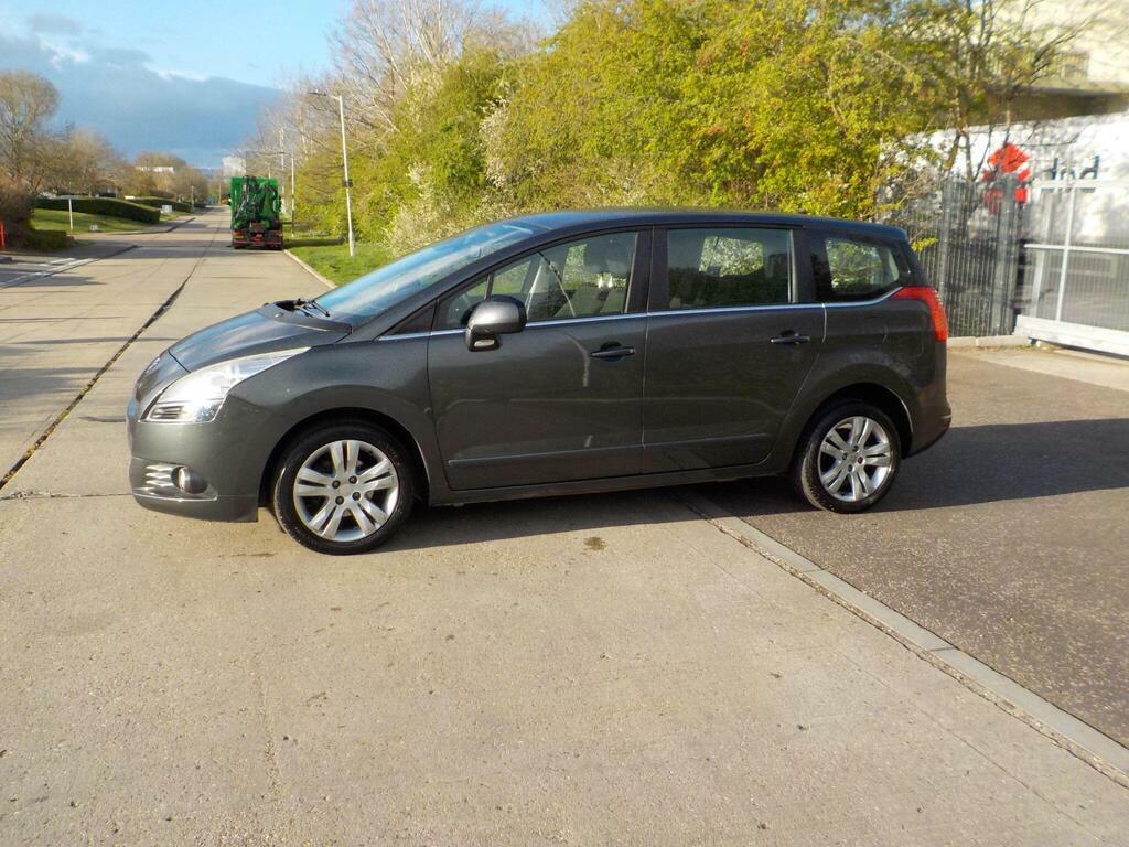 Peugeot 5008 1.6 Hdi Active Euro 5 Grey