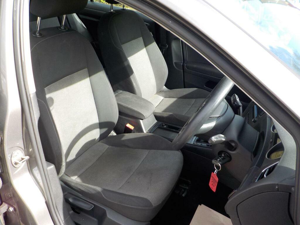 Volkswagen Golf 1.6 Tdi Bluemotion Estate GK64XTW Silver #3