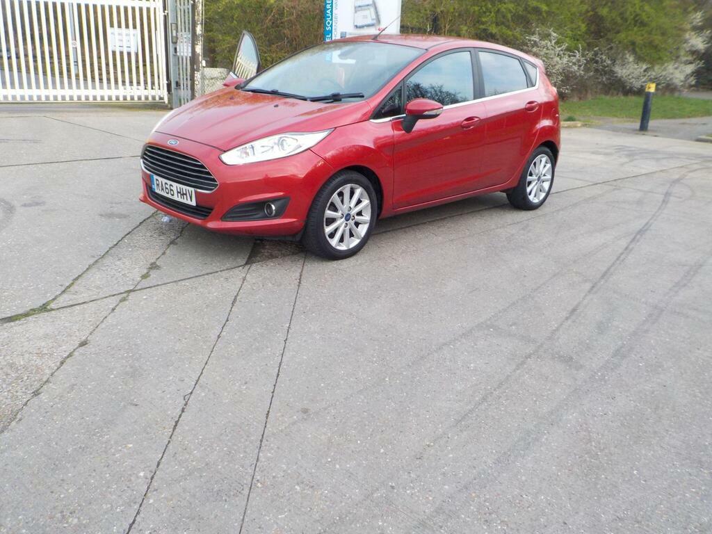 Ford Fiesta 1.0T Ecoboost Titanium Euro 6 S S RA66HHV Red #4