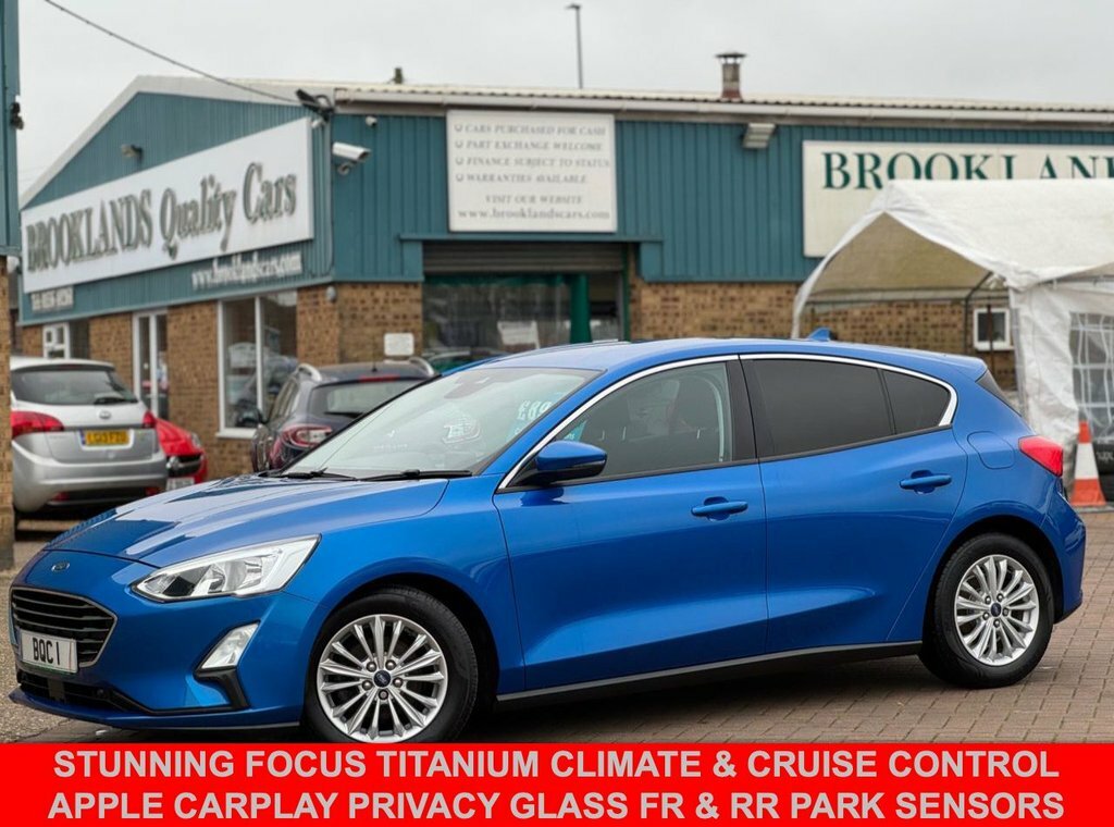 Ford Focus 1L Titanium Blue