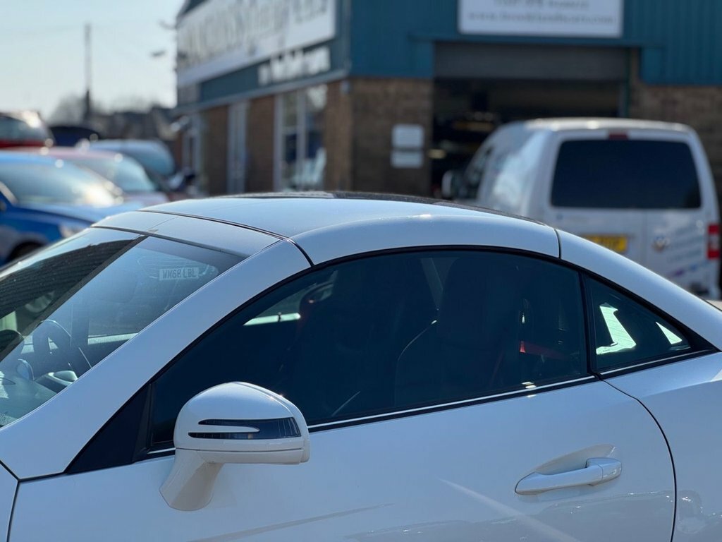 Mercedes-Benz SLK 2.1L Amg Sport White #6