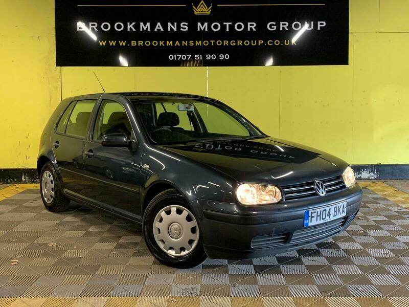 Volkswagen Golf 1.6 S Hatchback 