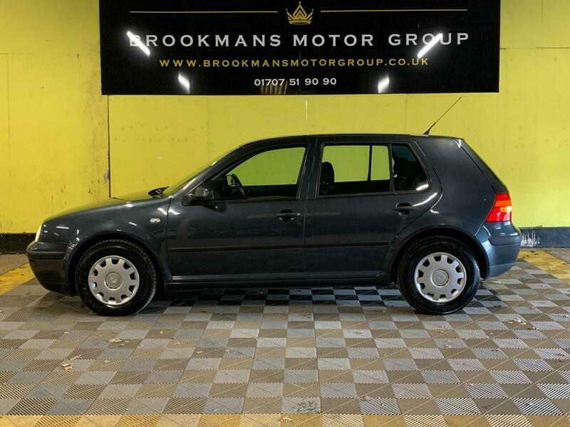 Volkswagen Golf 1.6 S Hatchback  #5