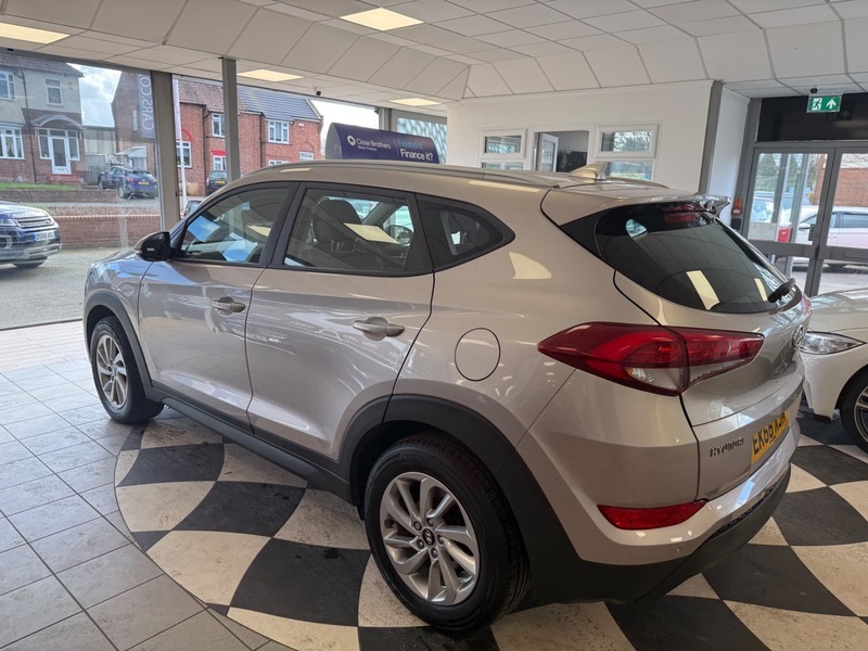 Hyundai Tucson Crdi Se Blue Drive EK66XJM Beige #6