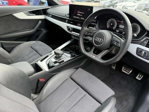 Audi A4 2.0 Tfsi 35 ML72WXO Black #2
