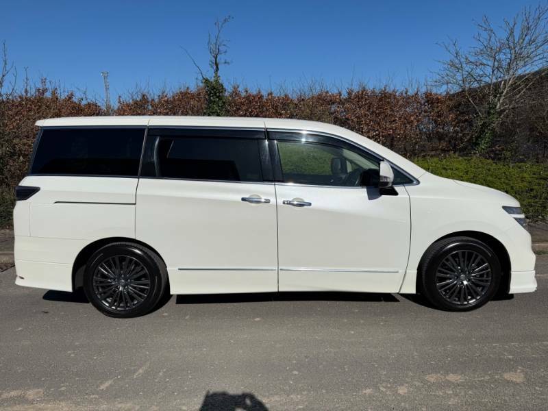 Nissan Elgrand Highway Star Urban Chrome - 2018 68 White #5