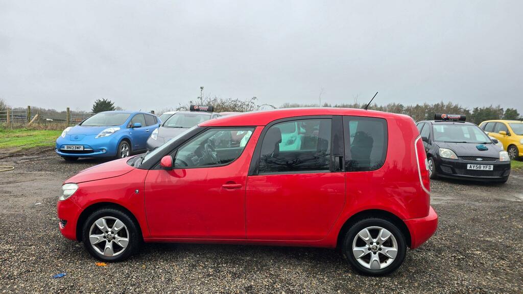 Skoda Roomster 1.2 Tsi Se Euro 5 WU14EJV Red #4