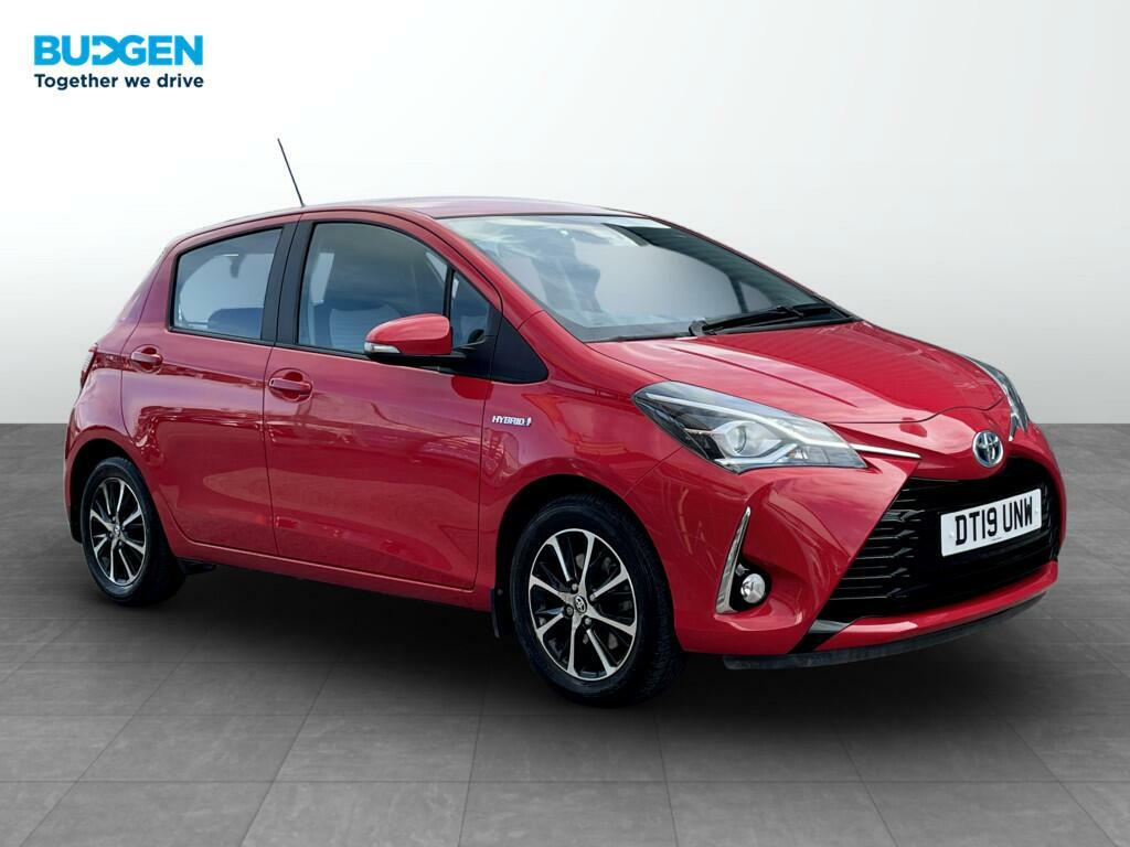 Toyota Yaris 1.5 Vvt-h Icon Tech E-cvt Euro 6 Ss Red