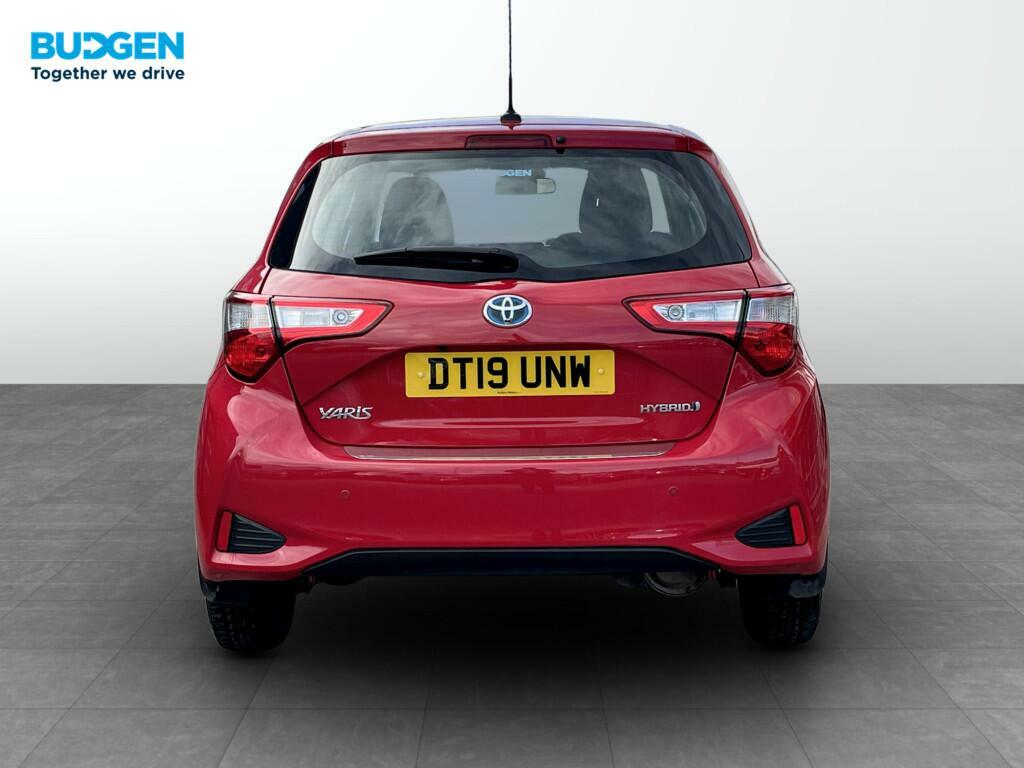 Toyota Yaris 1.5 Vvt-h Icon Tech E-cvt Euro 6 Ss DT19UNW Red #5