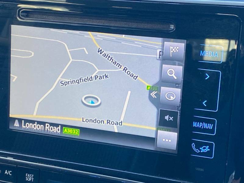 Toyota Auris 1.8 Hybrid Excel Tss Cvt - 2017 67 White #3