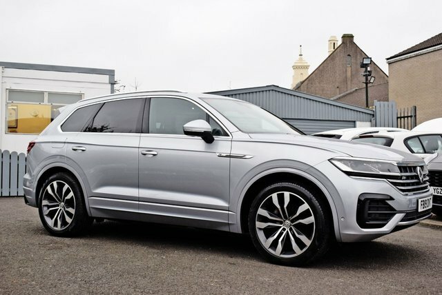 Volkswagen Touareg 3.0 Tdi V6 R-line Suv Tiptronic 4Motion FB19DVT Silver #2