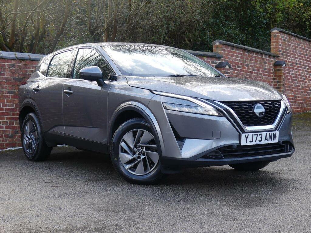 Nissan Qashqai Nissan Qashqai 7324 1.3 Dig-t Mhev Acenta Premium Silver