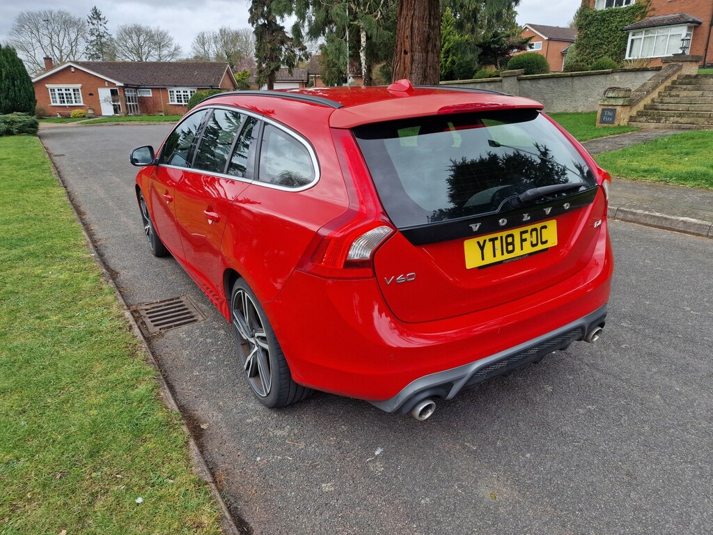 Volvo V60 2.0 R-design Nav D4 YT18FOC Red #3