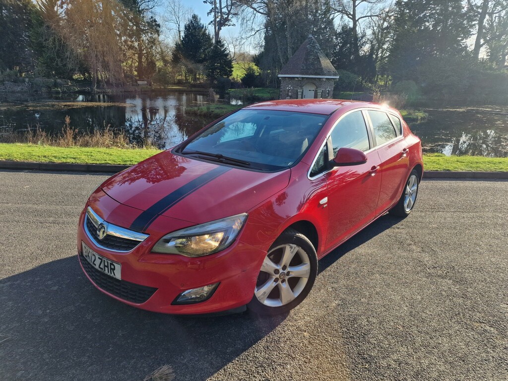 Vauxhall Astra 1.4 16V Sri Red