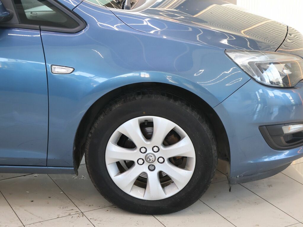 Vauxhall Astra 2015 1.4I Design Hatchback Euro DN65OJW Blue #5