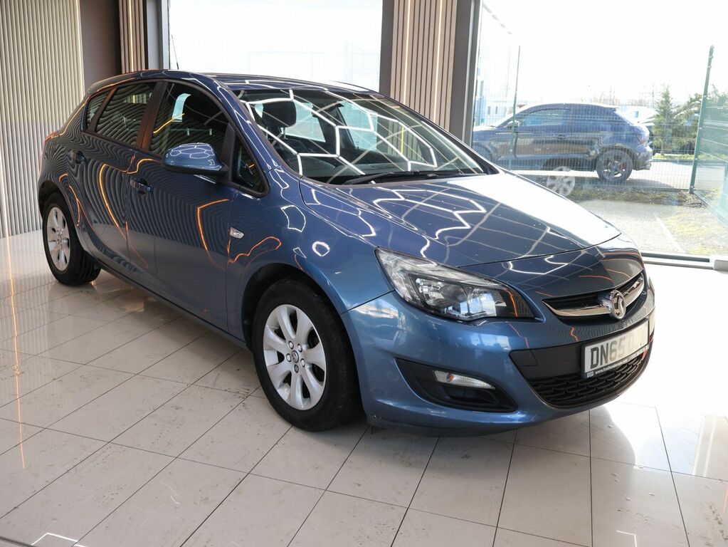 Vauxhall Astra 2015 1.4I Design Hatchback Euro Blue