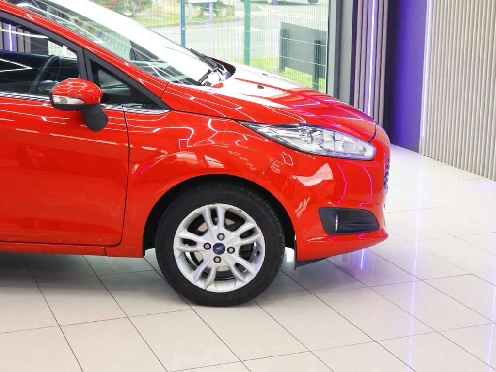 Ford Fiesta 2015 1.25 Zetec Hatchback Euro 6 SB15MLF Red #3