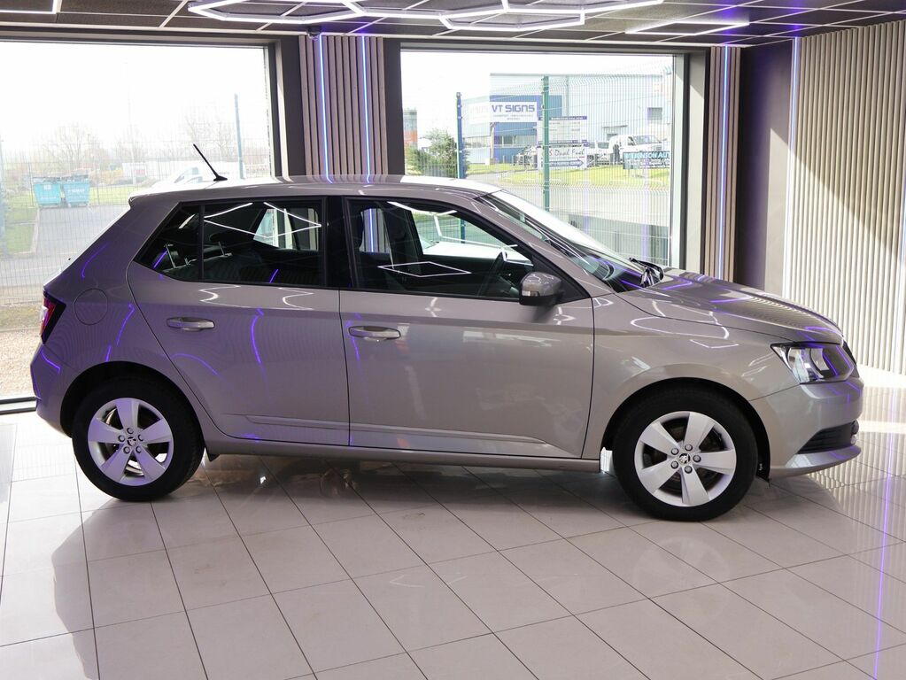 Skoda Fabia 2016 1.2 Tsi Se Hatchback Euro 6 Beige #2