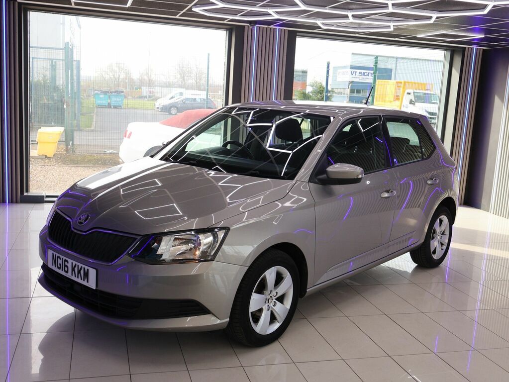 Skoda Fabia 2016 1.2 Tsi Se Hatchback Euro 6 Beige #4