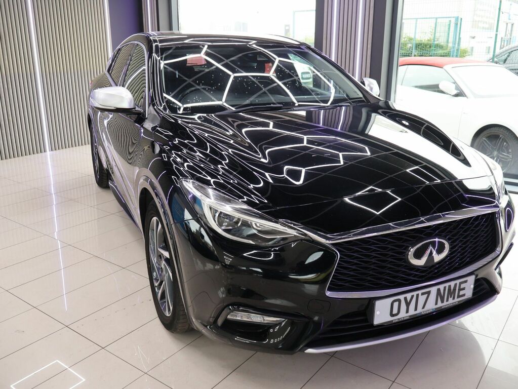 Infiniti Q30 2017 1.5D City Black Edition Hatchback OY17NME Black #6