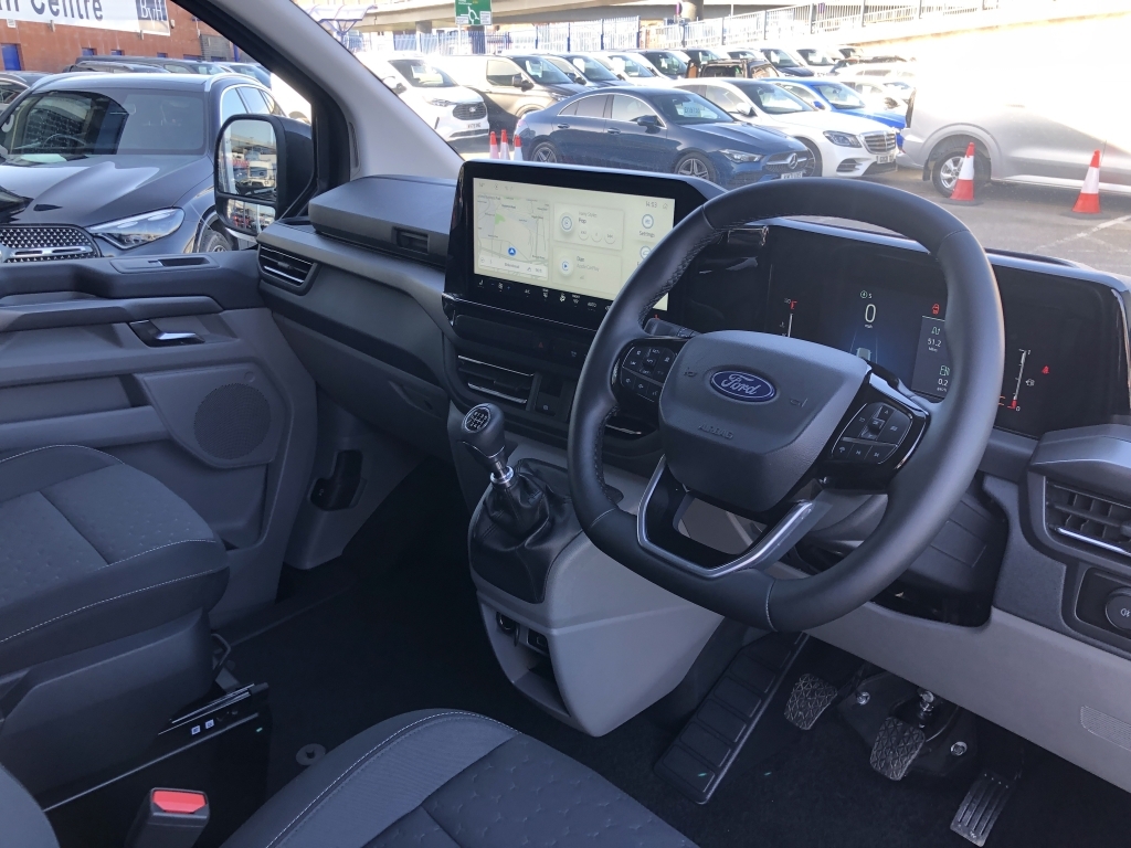 Ford Tourneo Custom Mpv 2.0 320 Titanium Ecoblue Black #5