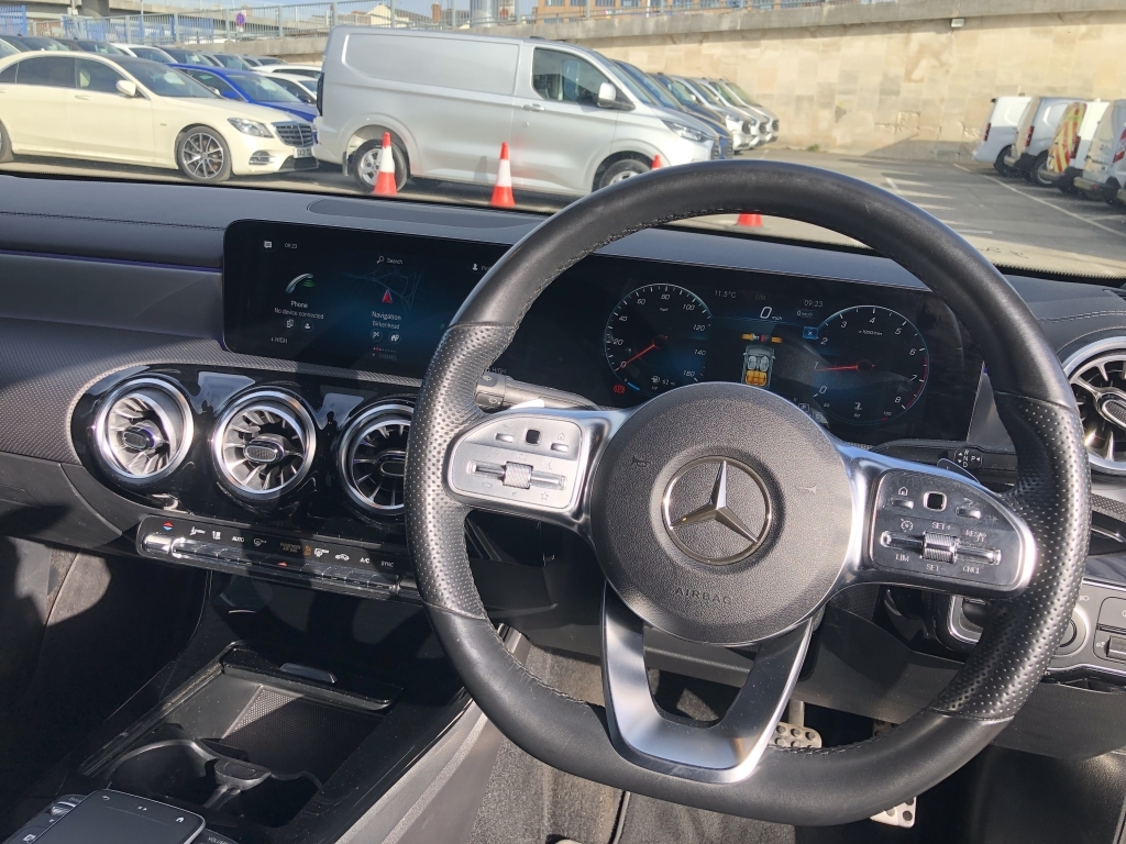 Mercedes-Benz CLA Class Coupe 1.3 Cla 200 Amg Line Premium KM71UXS Blue #6