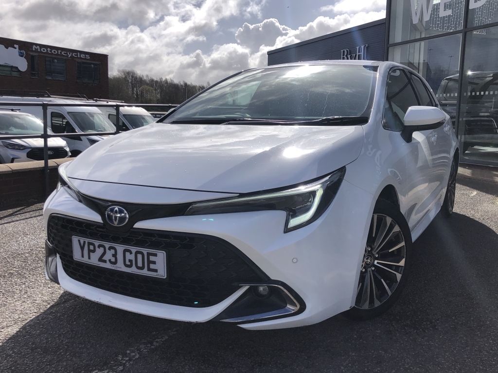 Toyota Corolla Hybrid Hatchback 1.8 Design YP23GOE White #3