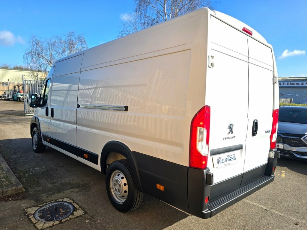 Peugeot Boxer 2.2L Professional White #6