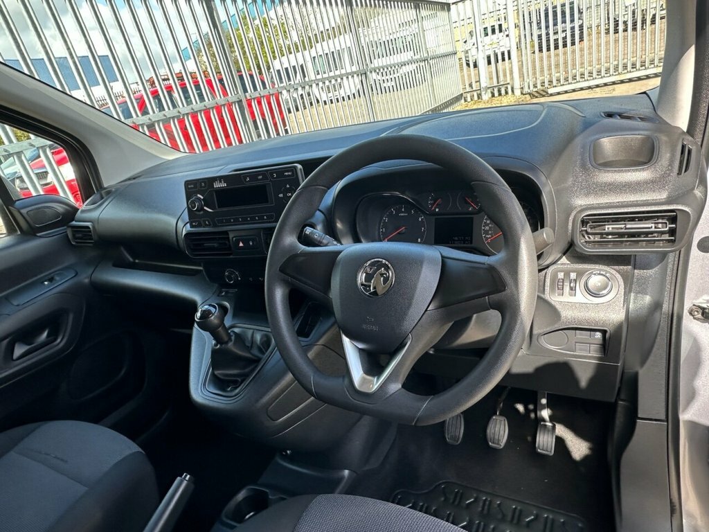 Vauxhall Combo 1.6L Edition WV69UON Grey #3