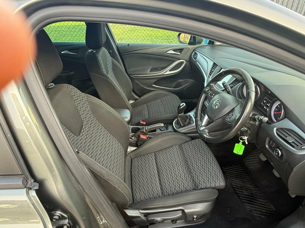 Vauxhall Astra 1.6 Cdti Ecotec Blueinjection Tech Line Nav Sports DV68WJK Grey #3