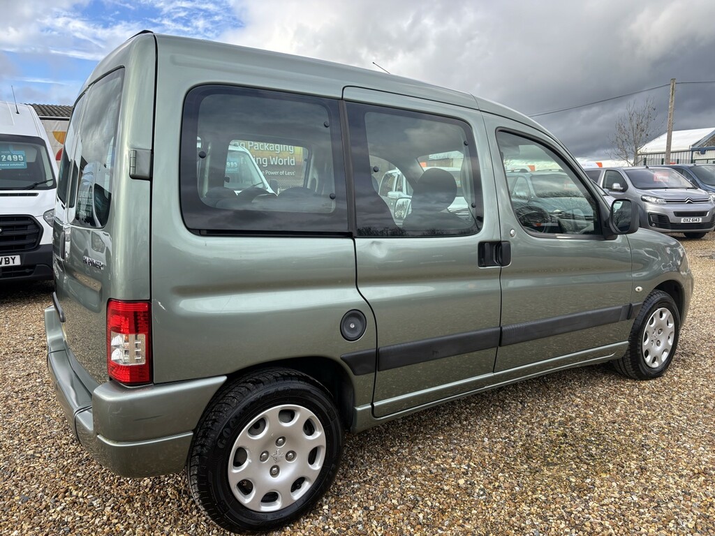 Peugeot Partner Wheelchair Accessible Vehicle 5 Seat Wav Wheelchai SF09BHW Green #3