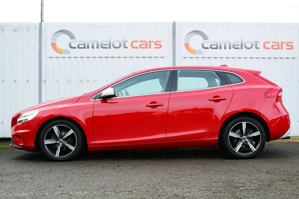 Volvo V40 Hatchback 2.0 R-design D2 2016 YD66LYC Red #4