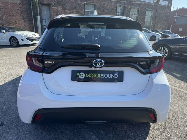 Toyota Yaris 2022 1.5 Vvt-h Icon Hatchback Hybrid E- AK72MLO White #4