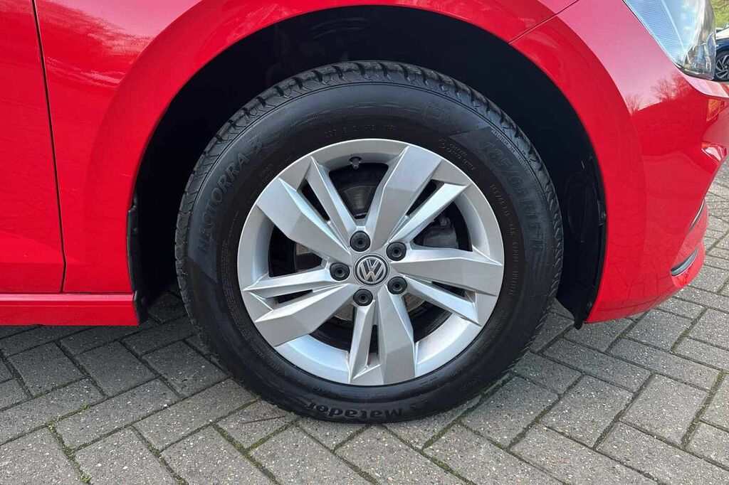Volkswagen Polo 1.0 Evo Se 38 376 Miles GL19LWJ Red #5