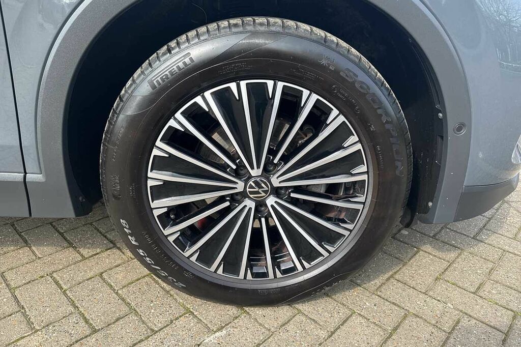 Volkswagen Tiguan 1.5 Etsi 150 Match Dsg 8 438 Miles DC24YNB  #5